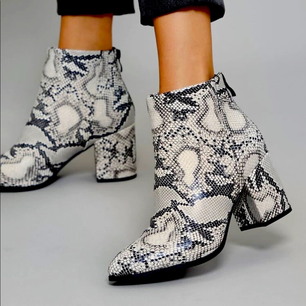 Snakeskin boots SHEIN size 40